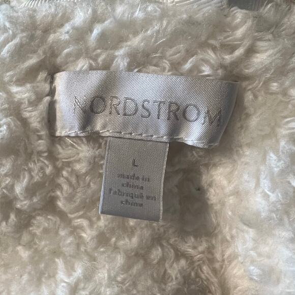 Nordstrom Fuzzy Fleece Robe - Picture 7 of 8